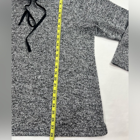 NWT Lane Bryant Sweatshirt cowl neck boucle black white 18/20 Size - Picture 8 of 8